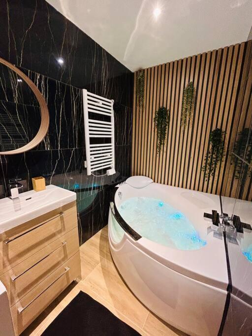 ヴィトロルT4 Jolie Vue Avec Jaccuzziアパートメント エクステリア 写真