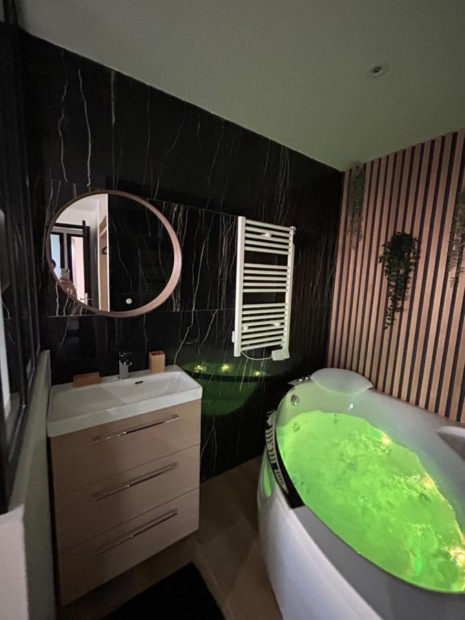 ヴィトロルT4 Jolie Vue Avec Jaccuzziアパートメント エクステリア 写真